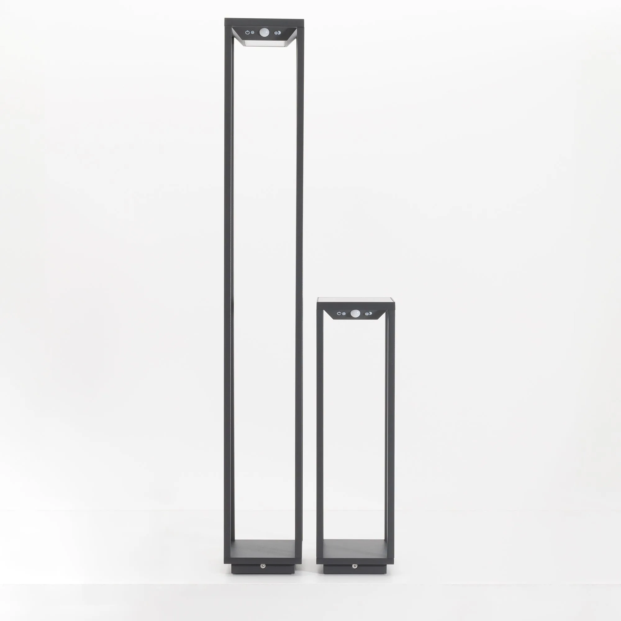 Zafferano America Solar Bollard Lamp