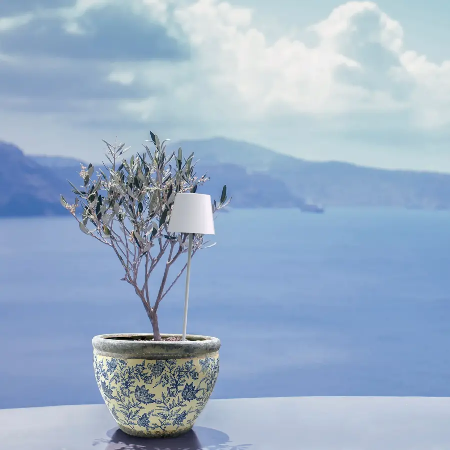 Poldina Pro Peg Magnetic Cordless Garden Stake Lamp - Image 4
