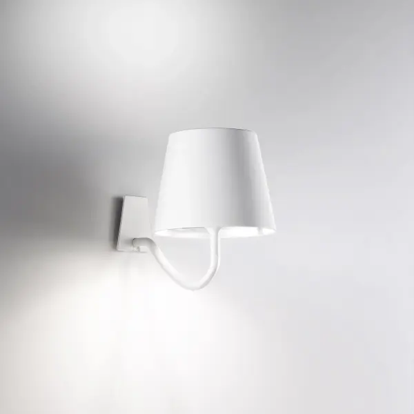 Poldina Pro Wall Magnetic Rechargeable Sconce with Mounting Bracket - Image 3