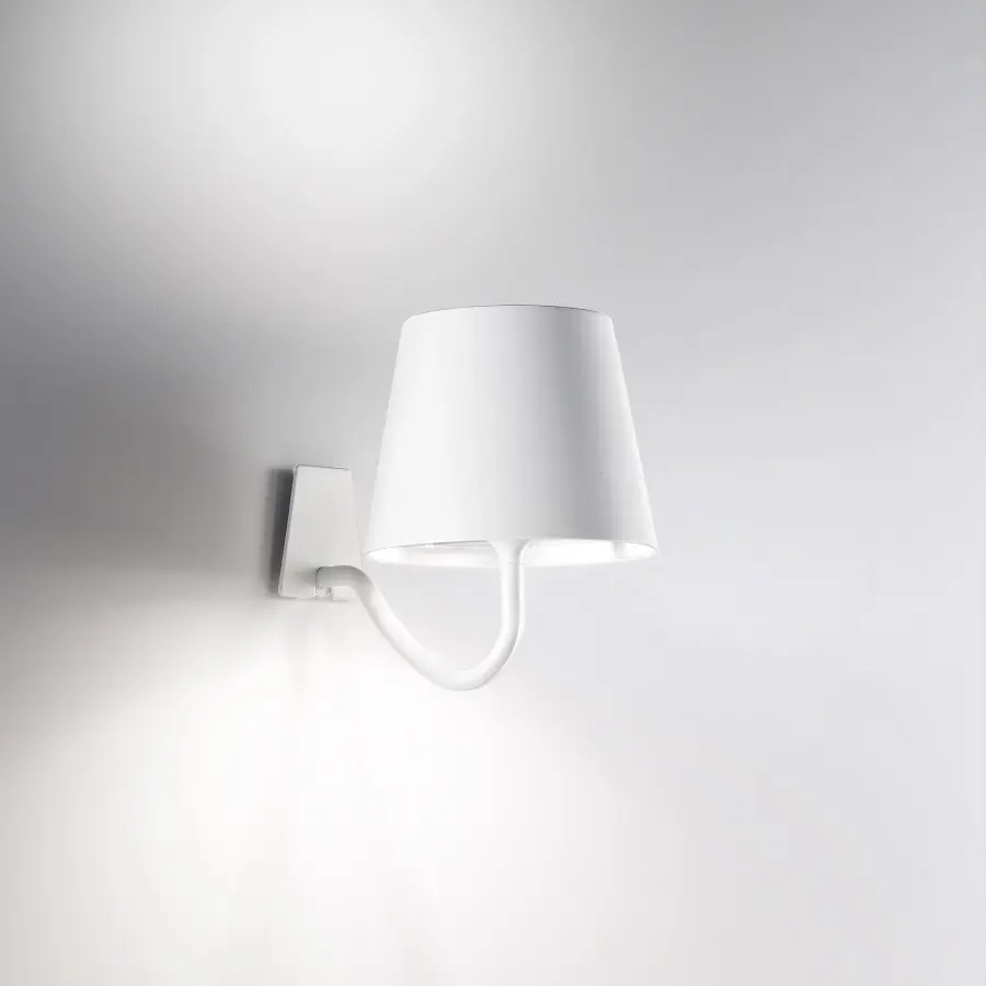 Poldina Pro Wall Magnetic Rechargeable Sconce with Mounting Bracket - Image 3
