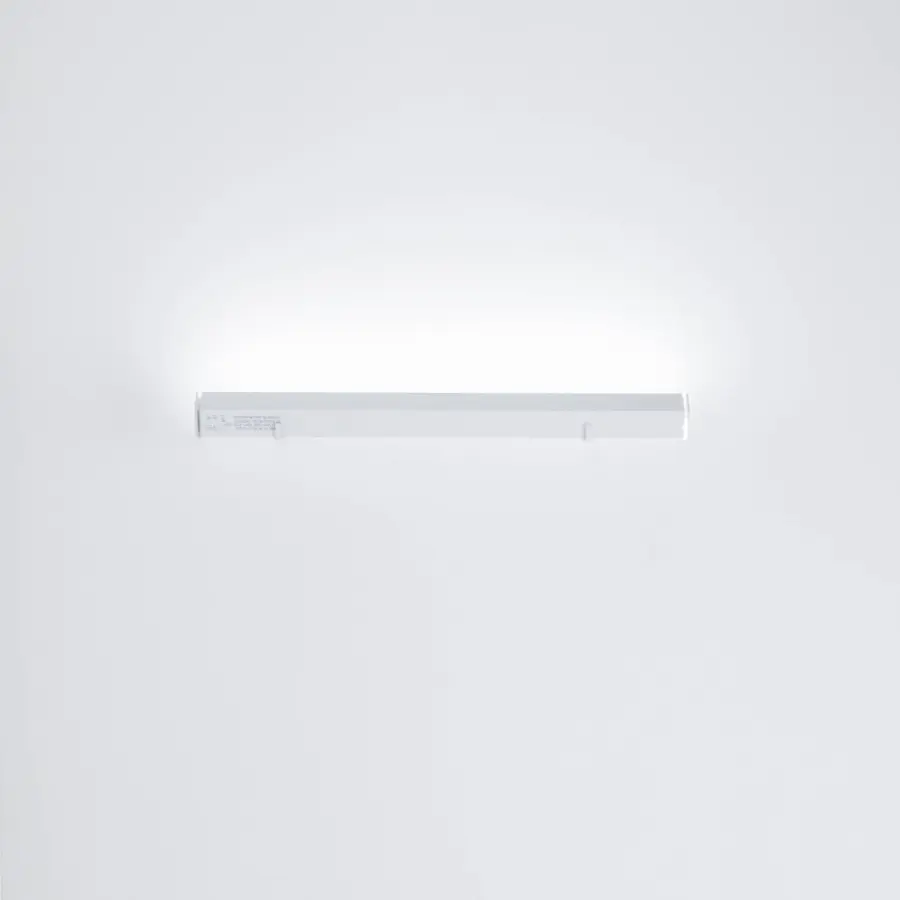 Pencil Light - Horizontal Wall Mount - Image 1