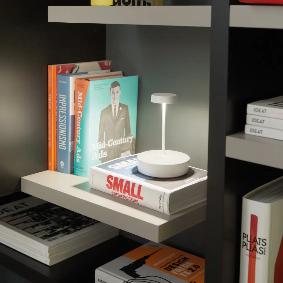 Versatile Rechargeable Mini Lamp with Adjustable Color Temperature - Image 2