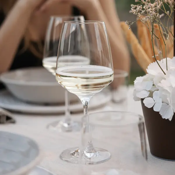 Esperienze Sauvignon Blanc Wine Glasses (Set of 2) - Image 2