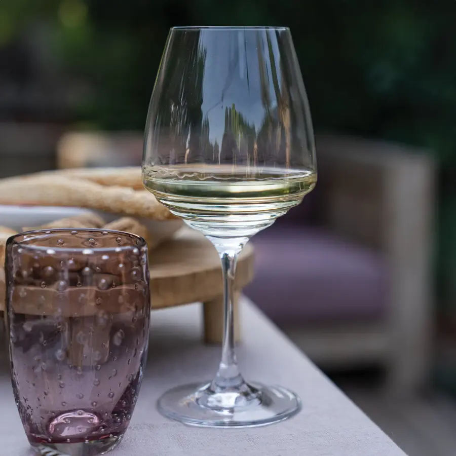 Esperienze Pinot Noir & Amarone Wine Glasses (Set of 2) - Image 2
