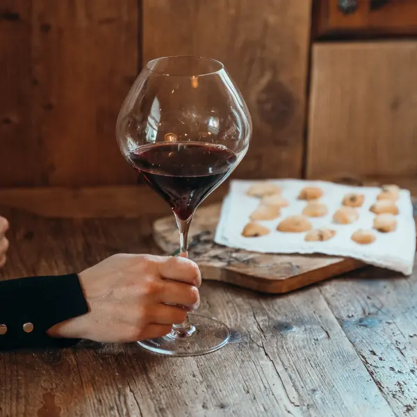 Set of 6 elegant wine glasses designed specifically for important red aged wines. With 29oz capacity and 10-inch height, these glasses provide optimal aeration and presentation for fine wines. - alternate view