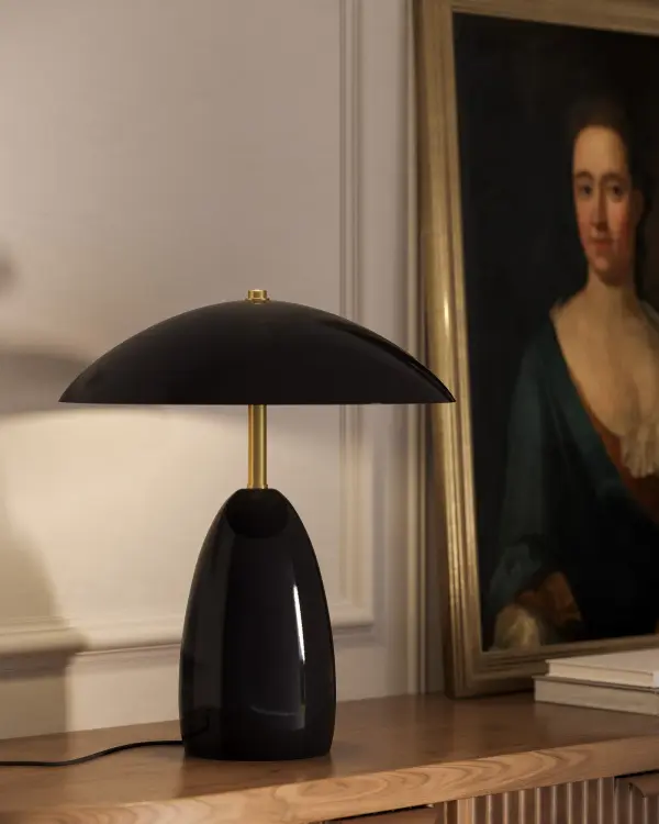 Vibrant Contemporary Table Lamp with Integrated LED - Image 31