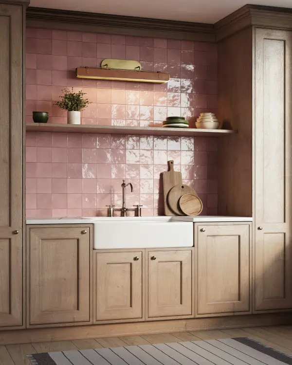 Vintage Luxury Meets Modern LED Efficiency in Statement Vanity Light - Image 3