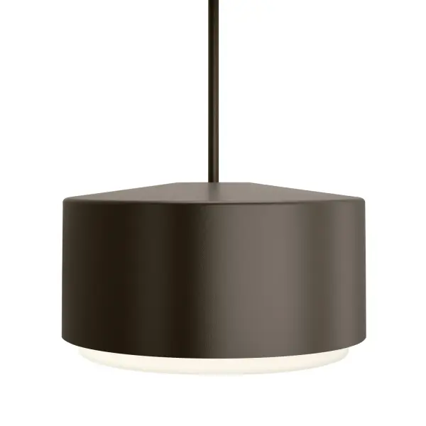 The Roton pendant delivers impressive scale and simplicity with its 18-inch cylindrical form. Spun aluminum construction and integrated LED provide 2556 lumens of softly diffused downlight, ideal for outdoor entertaining spaces.