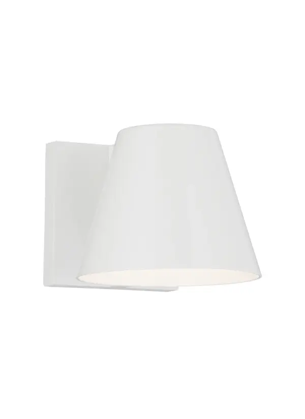 The Bowman LED wall sconce by Sean Lavin combines classic mid-century modern design with powerful LED technology. Its die-cast aluminum body and frosted acrylic lens deliver even, downward illumination perfect for outdoor spaces.