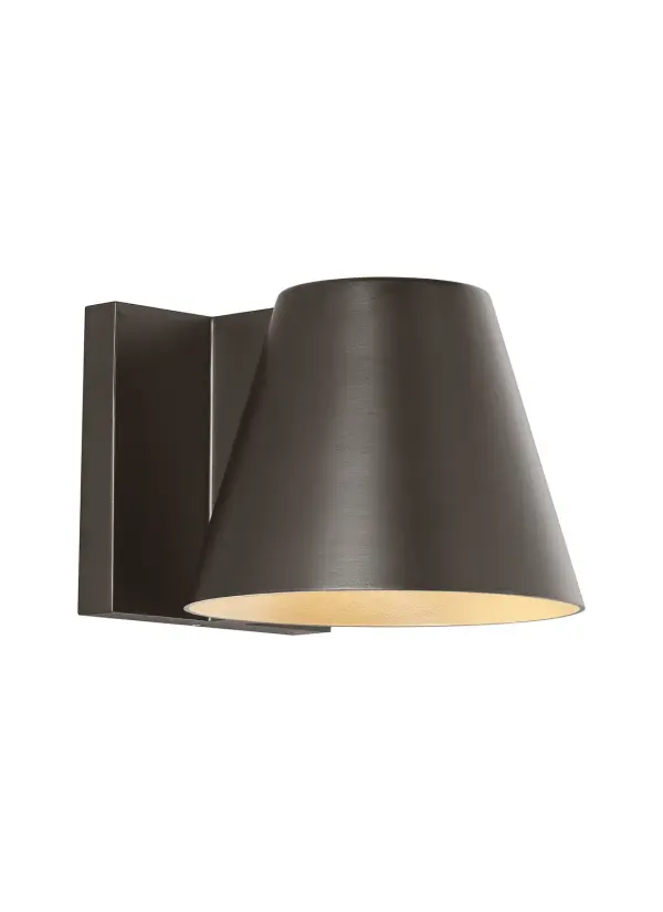 The Bowman LED wall sconce by Sean Lavin combines classic mid-century modern design with powerful LED technology. Its die-cast aluminum body and frosted acrylic lens deliver even, downward illumination perfect for entryways and patios.