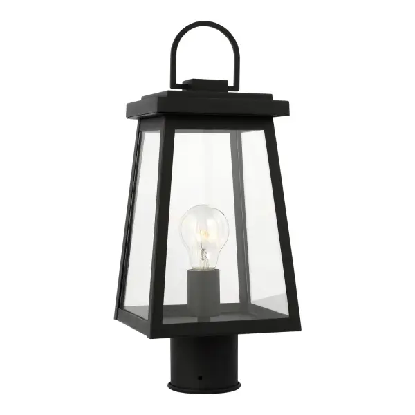 The Founders post lantern delivers traditional charm with modern durability. Its compact 7-inch profile and wet-rated construction make it ideal for entryways, pathways, and outdoor living spaces.