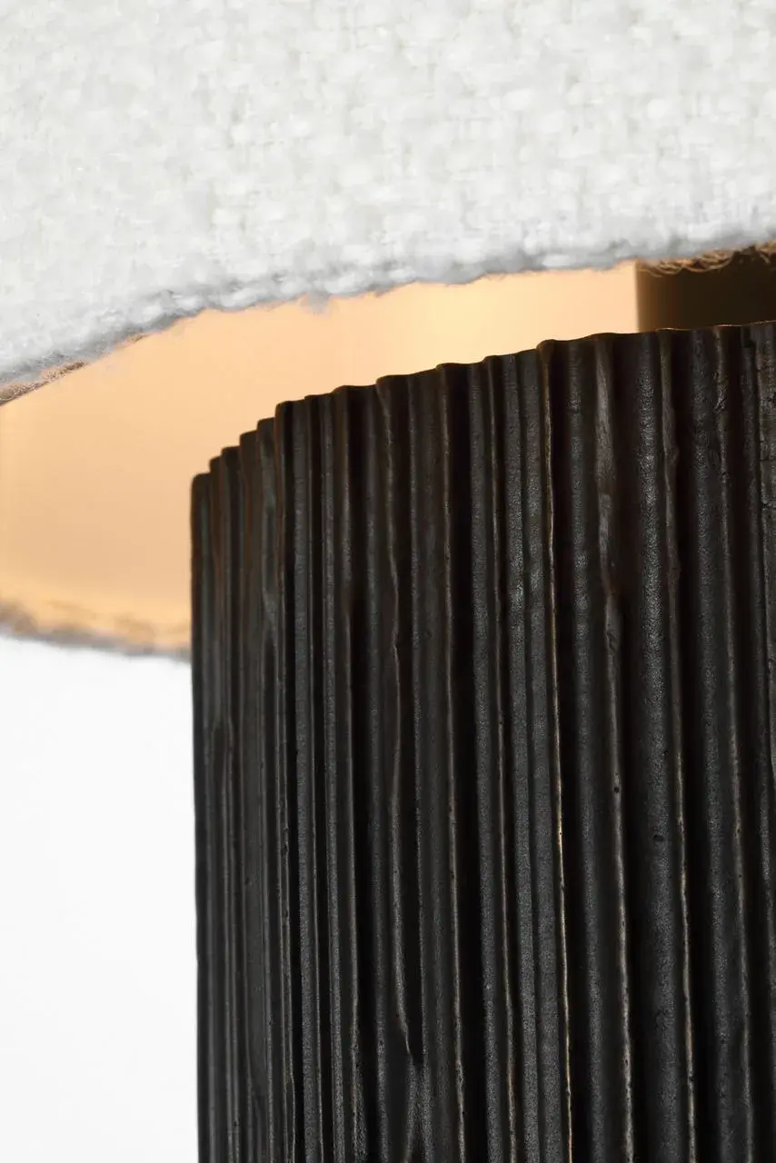 Sophisticated Textured Table Lamp with Luxurious Bouclé Shade - Image 12