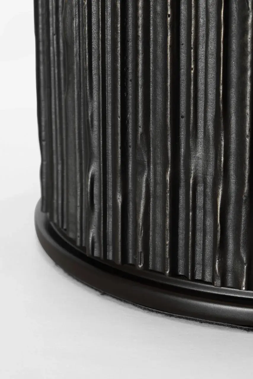 Sophisticated Textured Table Lamp with Luxurious Bouclé Shade - Image 8