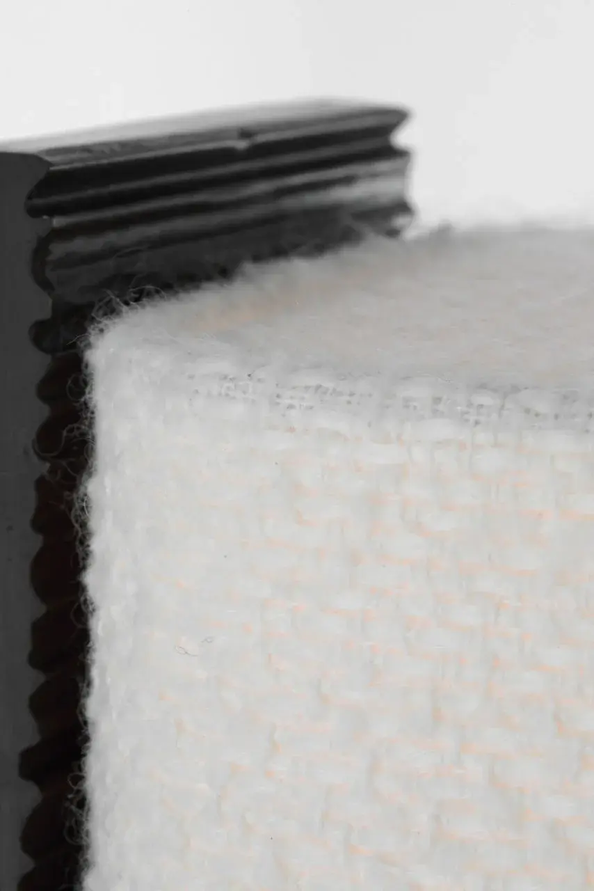 Fumar 34" Statement Table Lamp in Ridged Carbon with Bouclé Shade - Image 7