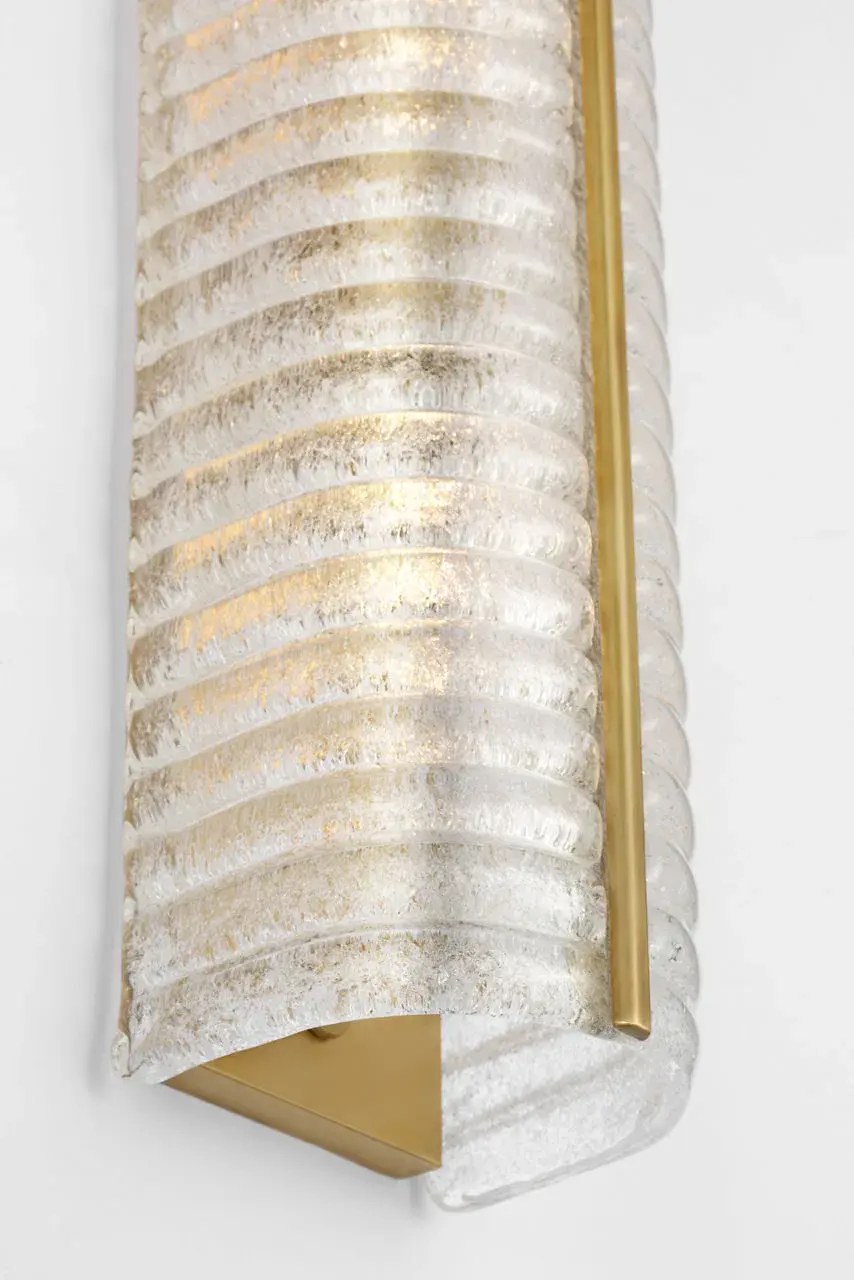 Claude 20" Linear Sconce in Hand-Rubbed Antique Brass with Clear Graniglia Glass - Image 3