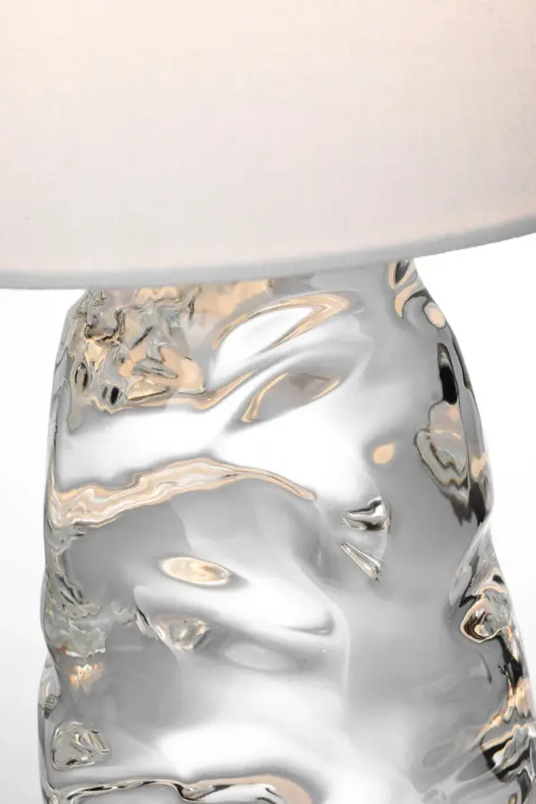 Elegant Cordless Portability Meets Timeless Glass Design - Image 4