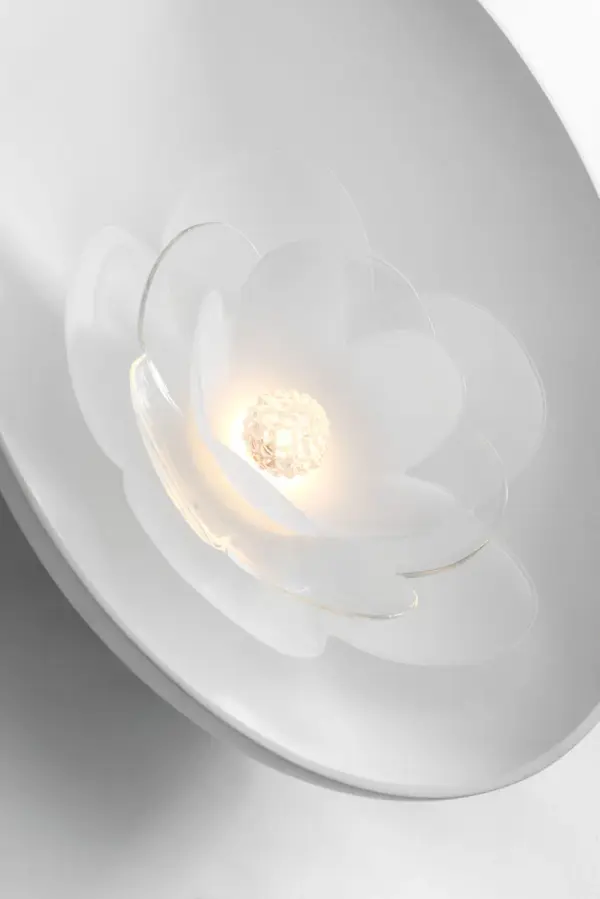 Petaluma 13" Reflector Sconce in Matte White with Etched and Clear Glass Flower - Image 3
