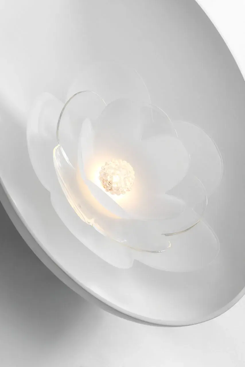 Petaluma 13" Reflector Sconce in Matte White with Etched and Clear Glass Flower - Image 3