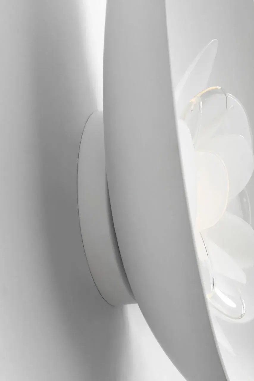 Petaluma 13" Reflector Sconce in Matte White with Etched and Clear Glass Flower - Image 4