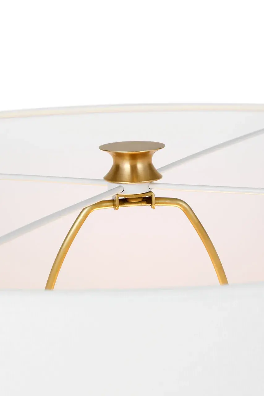 Sophisticated 28" Table Lamp with Warm Smoked Umber Finish - Image 3