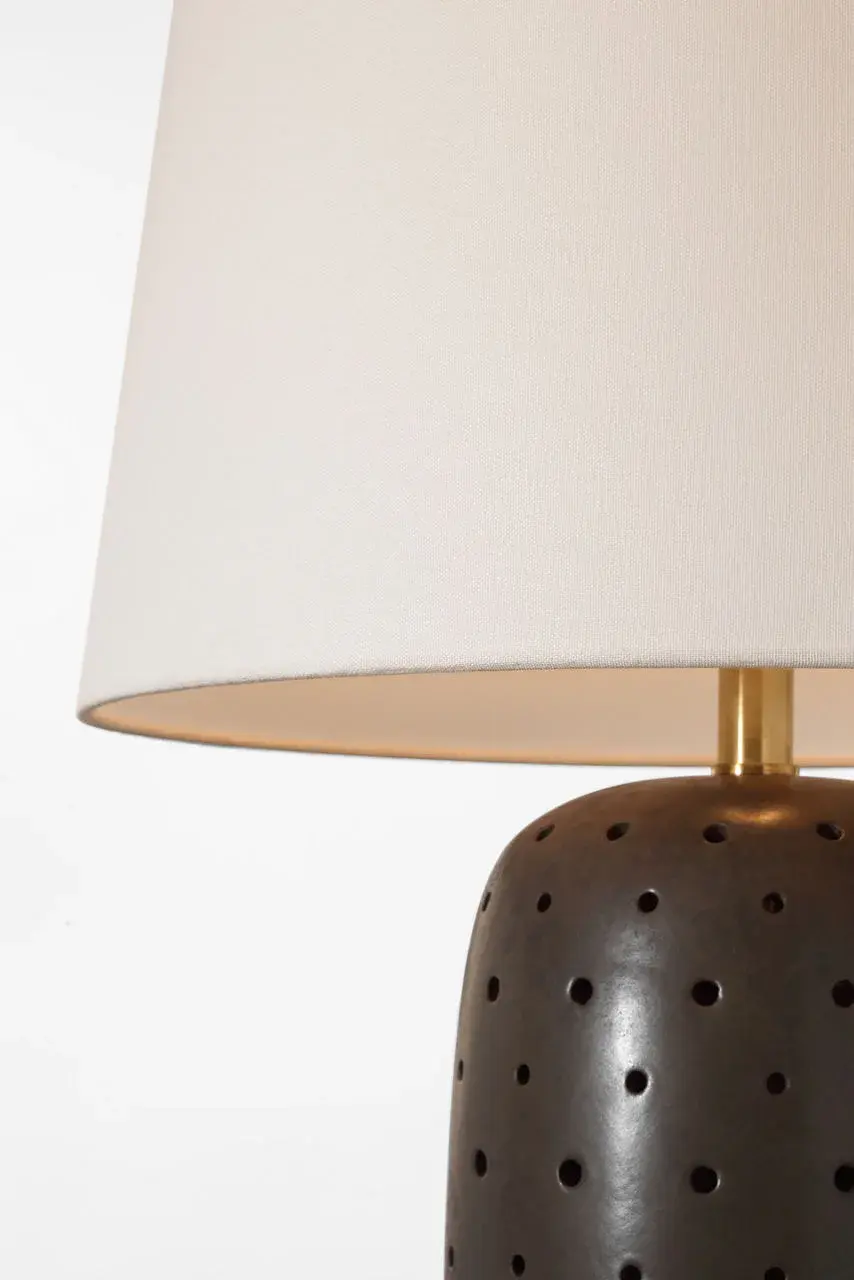 Sophisticated 30" Table Lamp with Warm Cocoa Finish and Natural Linen - Image 4