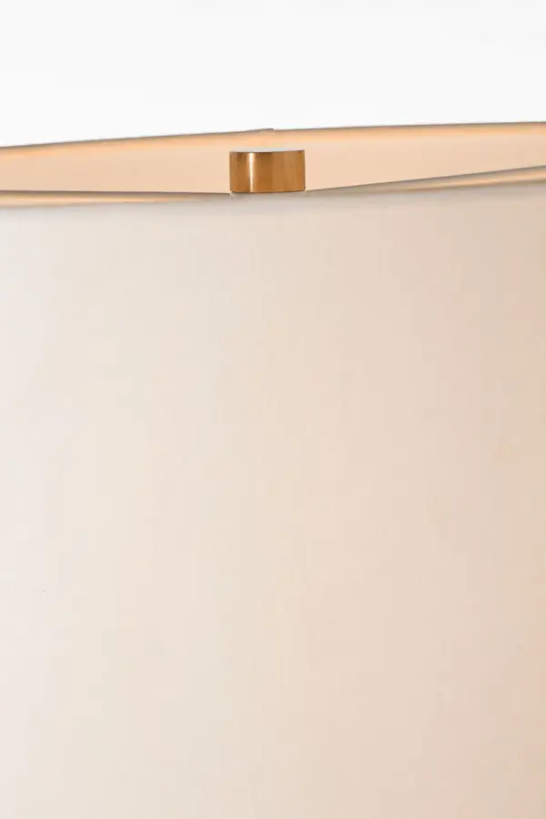 Sophisticated 30" Table Lamp with Warm Cocoa Finish and Natural Linen - Image 5