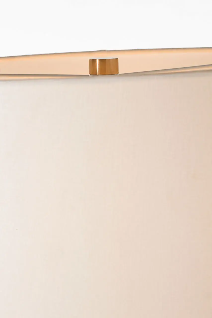 Sophisticated 30" Table Lamp with Warm Cocoa Finish and Natural Linen - Image 5