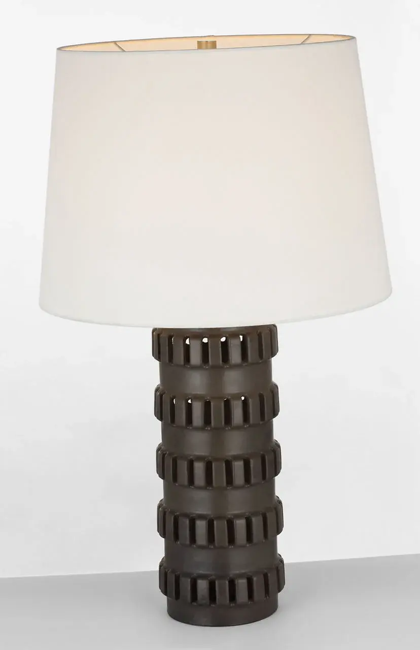 Sophisticated Transitional Table Lamp with Warm Natural Finish - Image 3