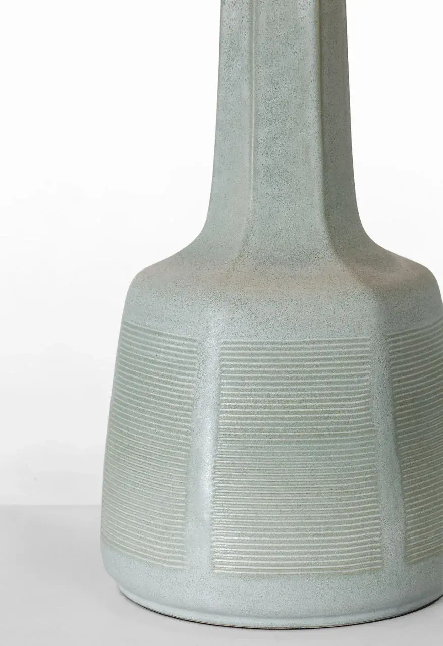 Elegant Coastal-Inspired Table Lamp with Sophisticated Jade Finish - Image 4