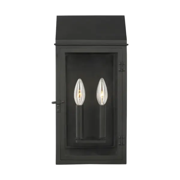 The Hingham outdoor wall lantern combines traditional lantern styling with modern durability. Its textured black finish and clear glass front create timeless curb appeal while the wet-rated construction ensures reliable performance.