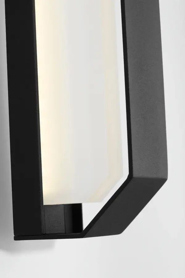 Lakemont 18" LED Outdoor Wall Light - Image 7