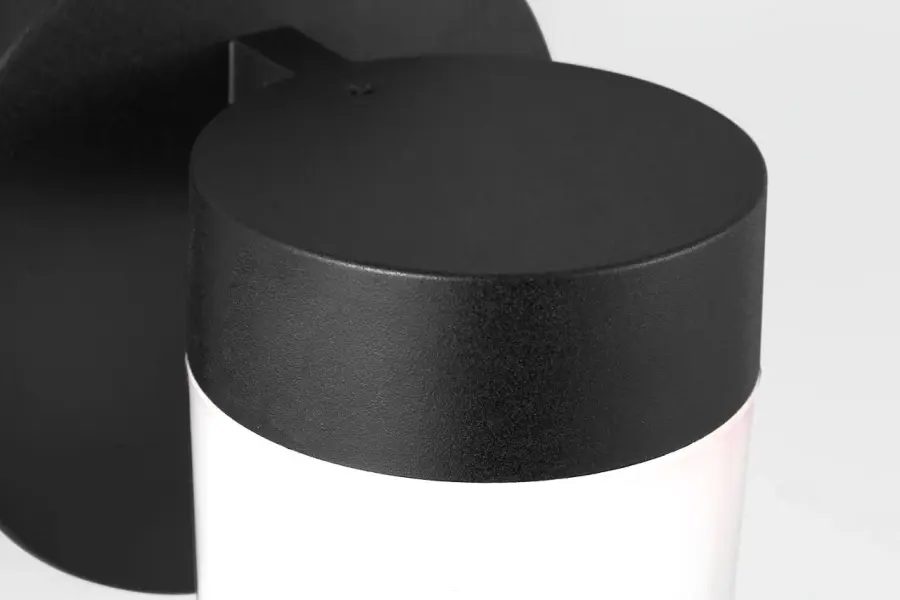 Kinwood LED Outdoor Wall Sconce in Textured Black - Image 3