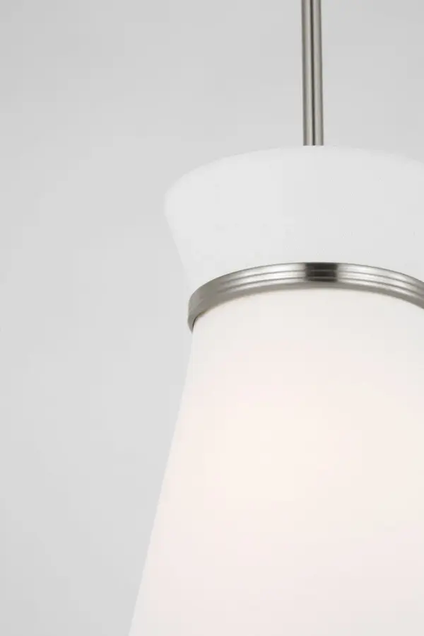Compact, Streamlined Pendant Perfect for Task Lighting - Image 4