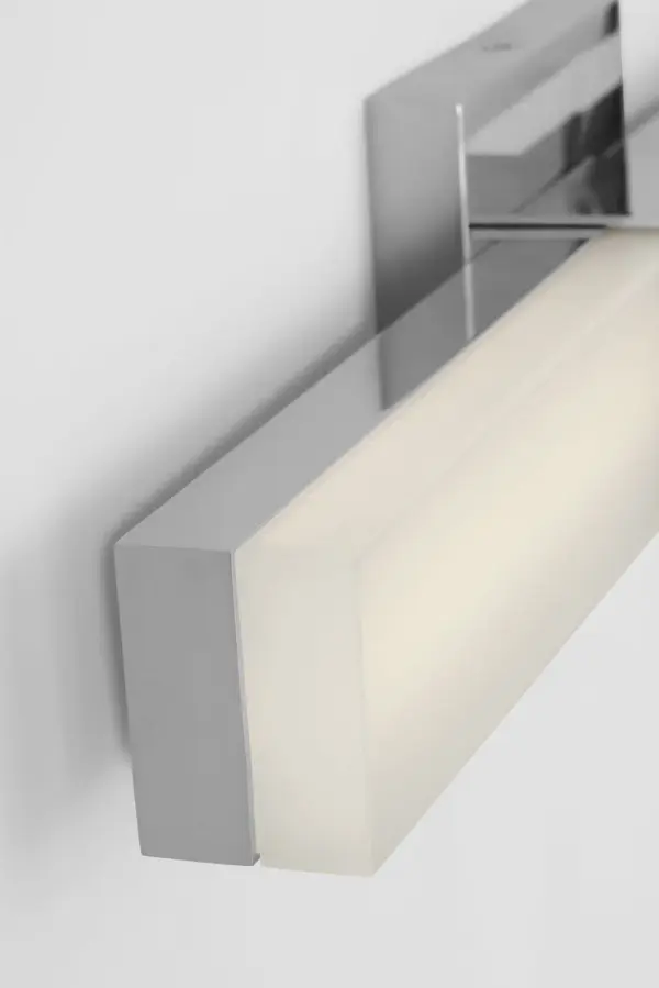 Fentress 18" LED Vanity Light in Chrome - Image 7