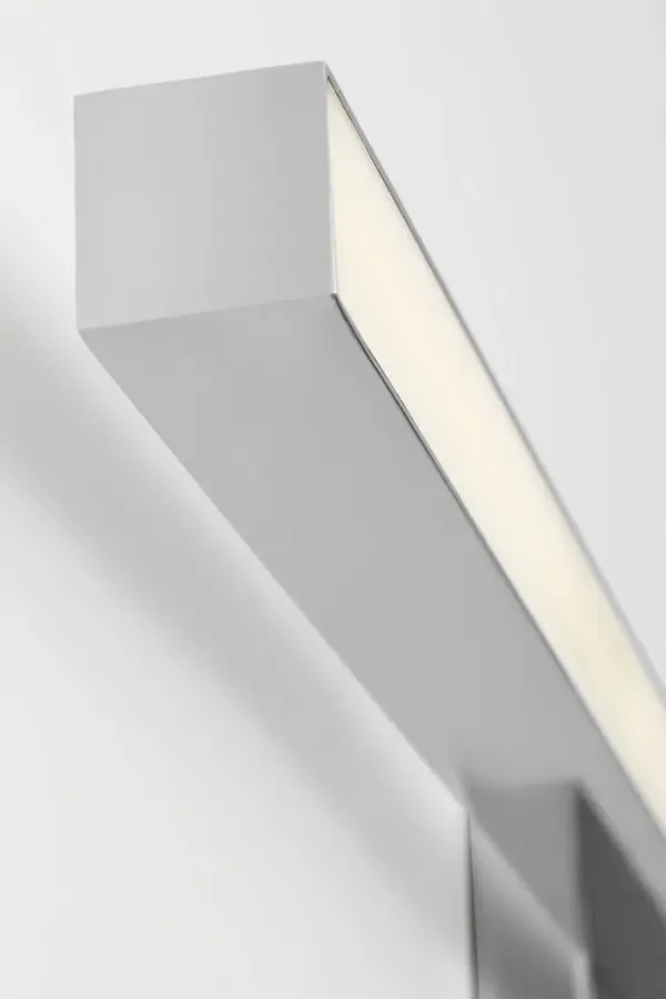 Marque 36" LED Vanity Light in Chrome - Image 4