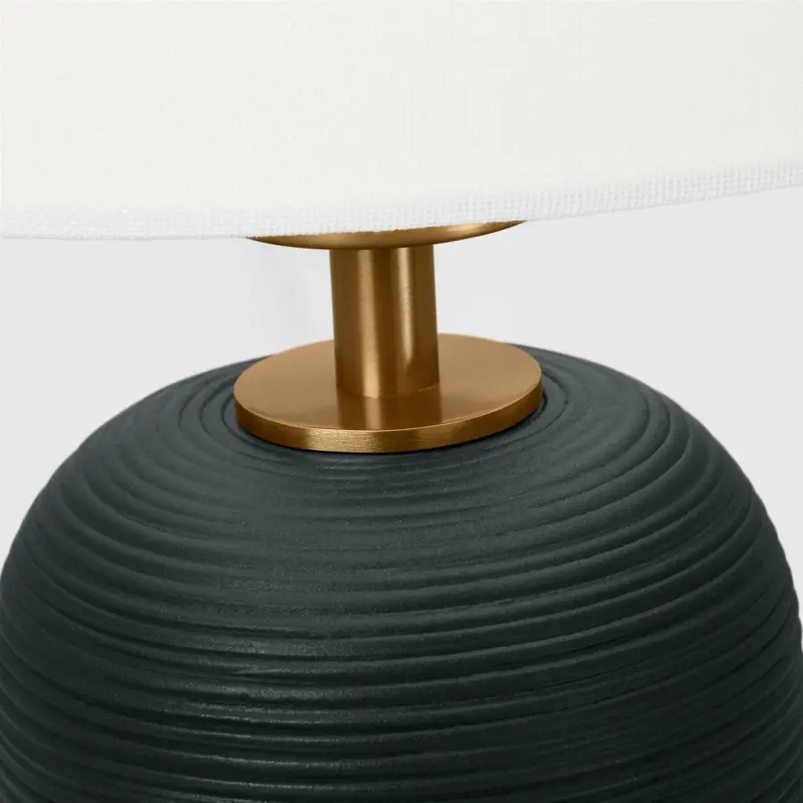 Fanny Small Table Lamp in Rough Black Ceramic - Image 4