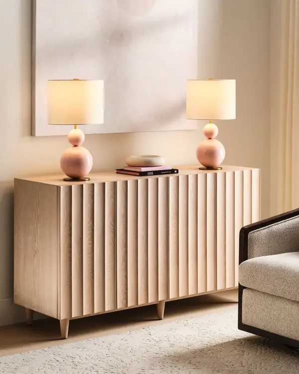 Suki Medium Table Lamp in Blush - Image 5