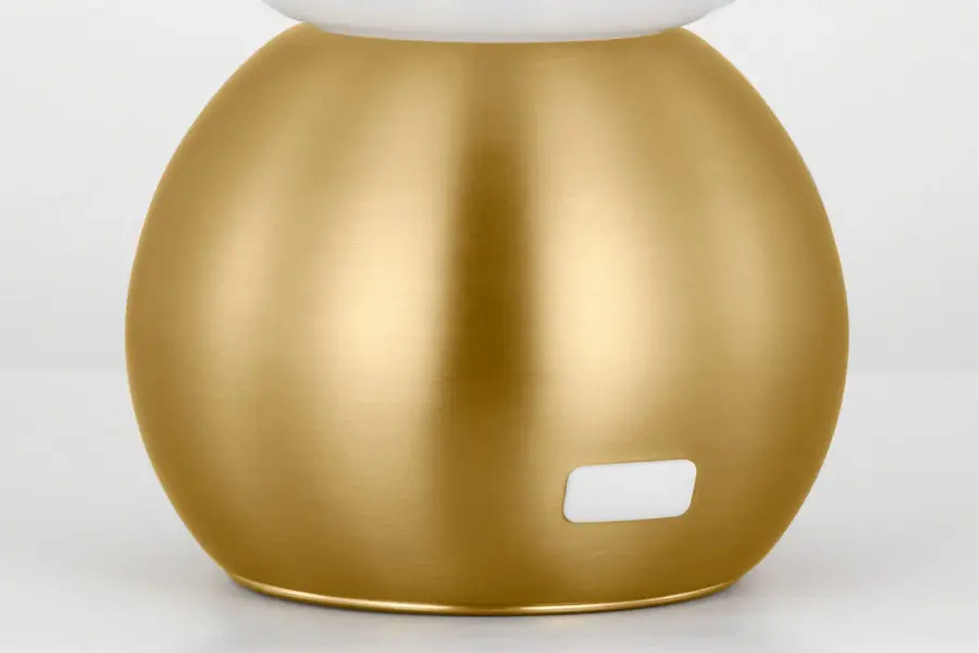 Suki Rechargeable Mini Table Lamp - Image 4