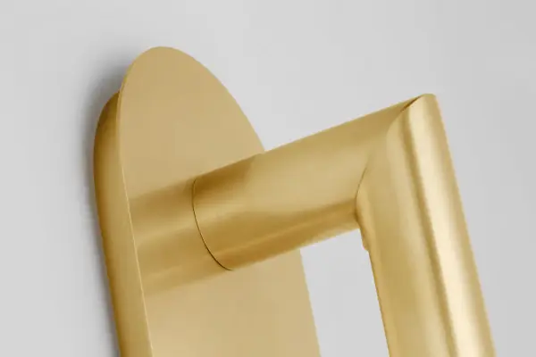 Fielle X-Large Sconce in Natural Brass - Image 4