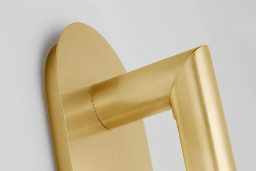 Fielle X-Large Sconce in Natural Brass - Image 4