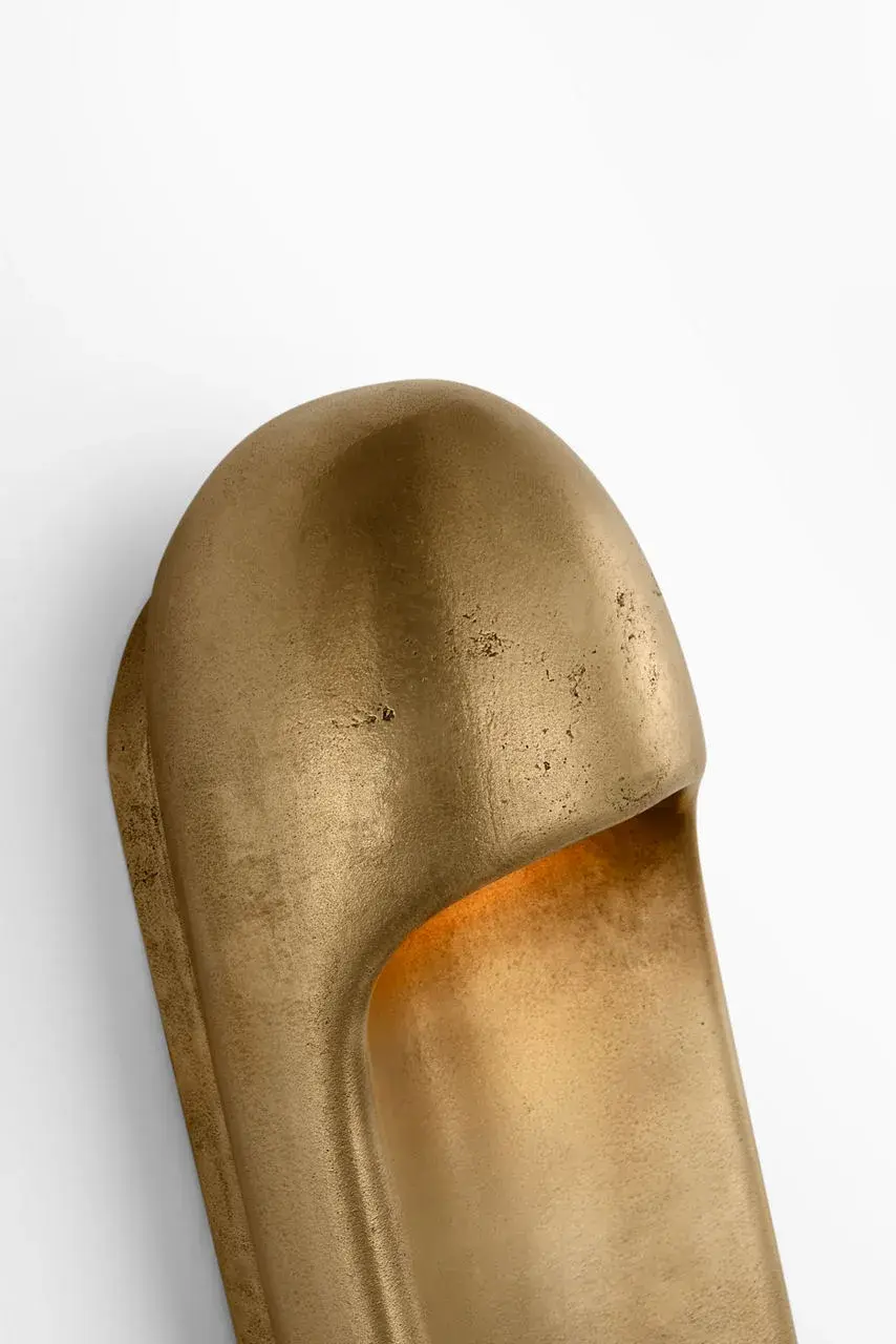 Esculpa 18" Elongated Wall Light in Museum Brass - Image 6
