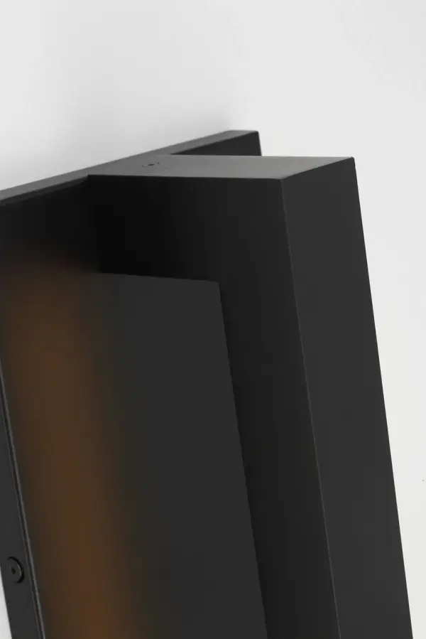 Contemporary Outdoor Wall Sconce with Clean Modern Lines - Image 3