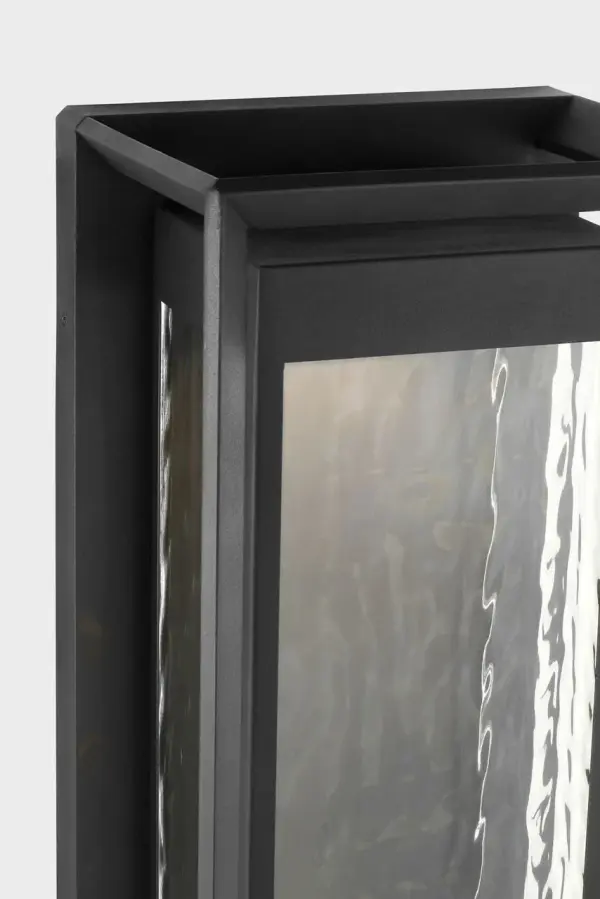 Urbandale Grande Outdoor Wall Lantern - Image 4