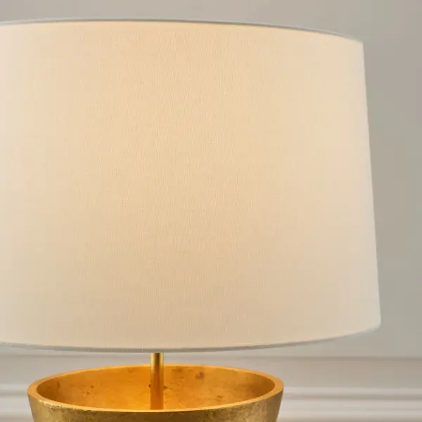 Elegant Brass Table Lamp with Timeless Transitional Design - Image 7