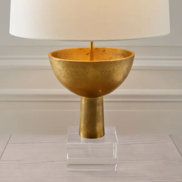 Elegant Brass Table Lamp with Timeless Transitional Design - Image 9