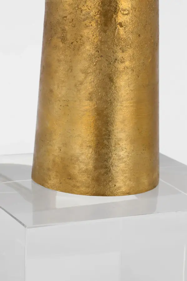 Elegant Brass Table Lamp with Timeless Transitional Design - Image 10