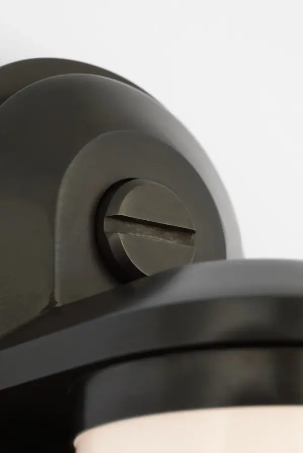 Elegant 32" Linear Bath Light with Classic Bronze Finish - Image 7