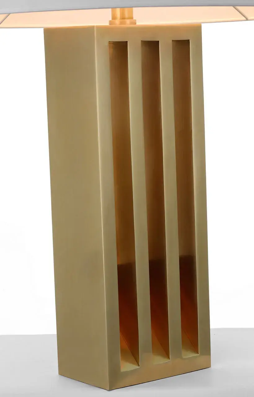 Elegant Brass Table Lamp with Timeless Transitional Appeal - Image 7