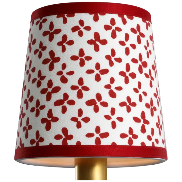 The Schumacher Red Emerson Empire Shade brings sophisticated pattern and color to table and floor lamps. At 5 inches, this petite shade works beautifully on accent lamps and smaller fixtures.