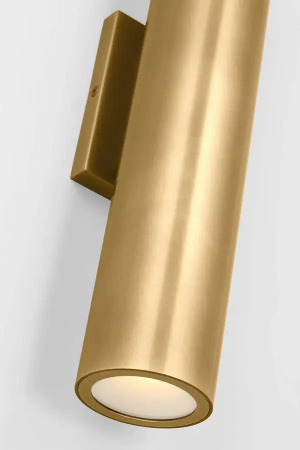 Pressa Round Large Wall Sconce in Natural Brass - Image 4